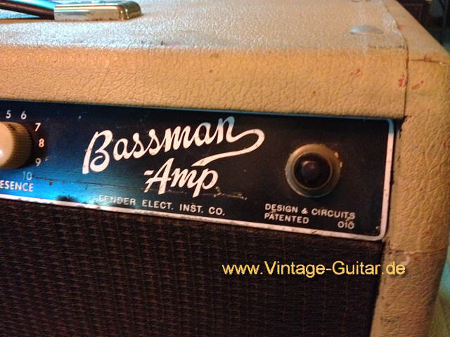 Fender Bassman 1964 white logo.jpg